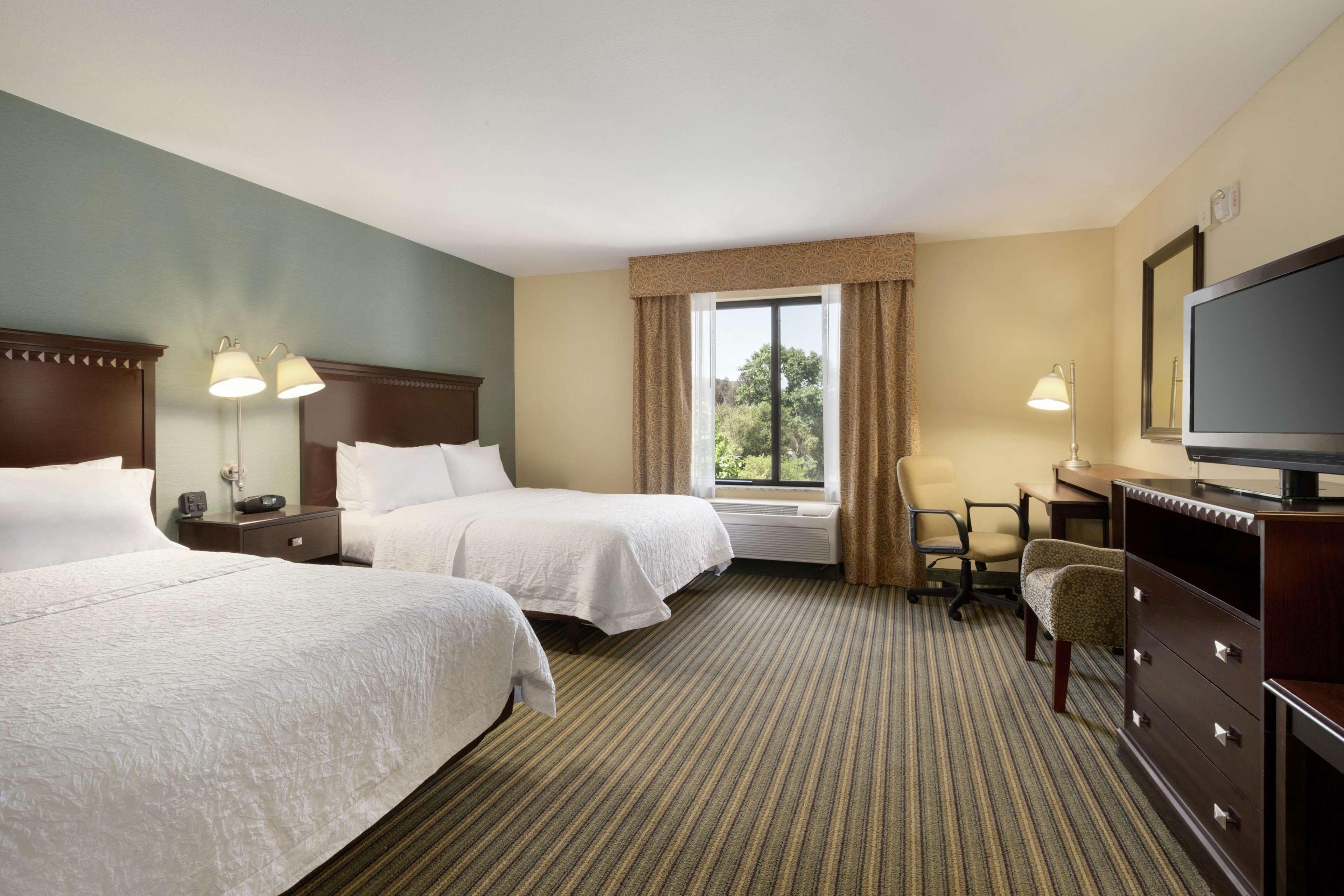 Hampton Inn & Suites Thousand Oaks Exterior foto